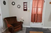 Comfy Cozy Home near Six Flags Hotels in Mableton