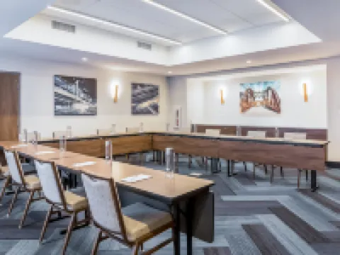 Hampton Inn & Suites Bridgeview Chicago Hotels in Bridgeview