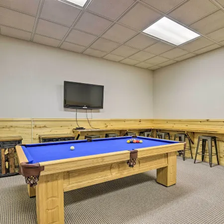 Grand Mountain Retreat in Angel Fire w/ Game Room!