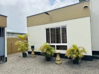 Charming 1-bedroom Jasmin apartment in delightful Paramaribo with WiFi, AC