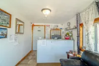 Green Acre Motel by OYO Near Rush County Airport - gimnasio
