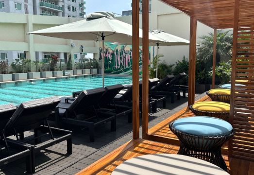 마카티 쇼핑몰 연결 통로