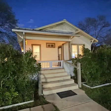 Charming cottage-style home with a prime location to downtown and pickleball.