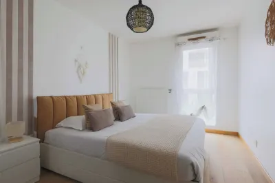 A/C Apartment 2BR/6P - StOuen/Grand Parc Hotels near Square Marmottan