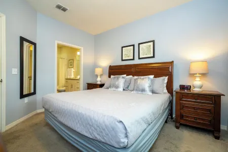 New listing 4 Beds / 3 Baths Lucaya Village