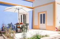 Casinhas do Arco da Velha Hotels in Palmela