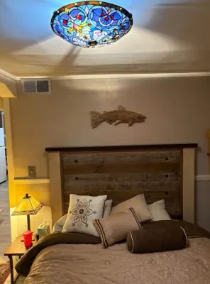 Ms. Ellie’s Estate is welcoming guests! Hotels near Sunset Bay Golf Course