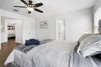 Heart of Pflugerville: Charming 4 BR Home w/Grill & Prime Location!