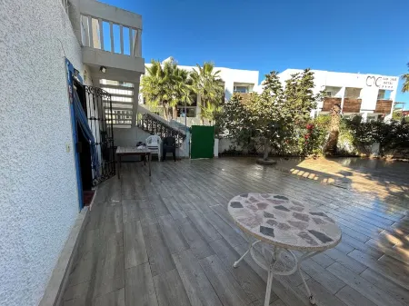 Faro de Mar, with large terrace and 5 minutes from the beach. Отели в г. Сан Хосе