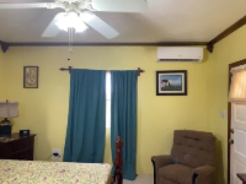 2-Bedroom/Bath Comfortable AI Residence- A/C, WiFi and 7 mins away from beach. Hotels in The Valley