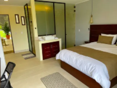 Luxury Villa 8 Bedrooms Private Compound with Pool