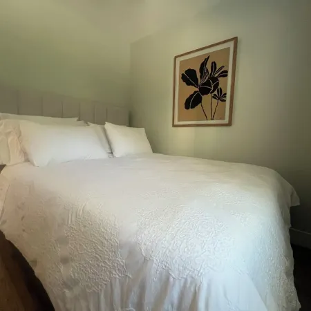 Summer Getaway with Gorgeous Lake Access! August Availability.