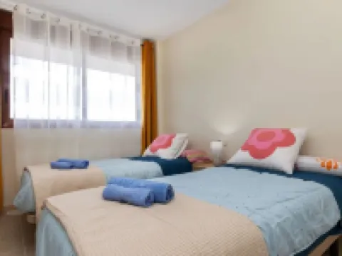 Golf San Jordi (Vinaros) Apartment 81m2 2 bedrooms, 2 bathrooms and living room 2 gardens.