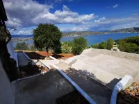 House by the sea فنادق في Salamis Island