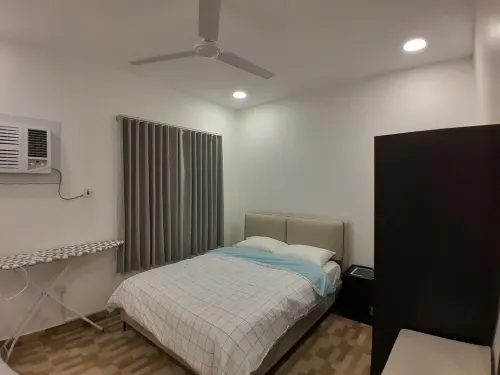 2-bedroom apartment in brilliant West Riffa with WiFi, AC فنادق في الرفاع