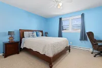 Couples retreat + Pets OK! Center of Town: Unit #2