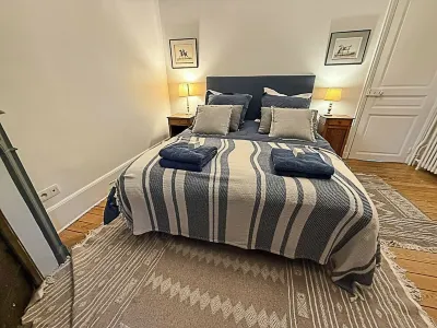 La Maison du 18, Charming B&B for 1 to 6 people in the heart of Chantilly Hotels near Horse Museum