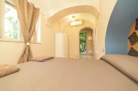Poggio Angelarosa: Double Room in Lemon Garden on the Hills of the Amalfi Coast