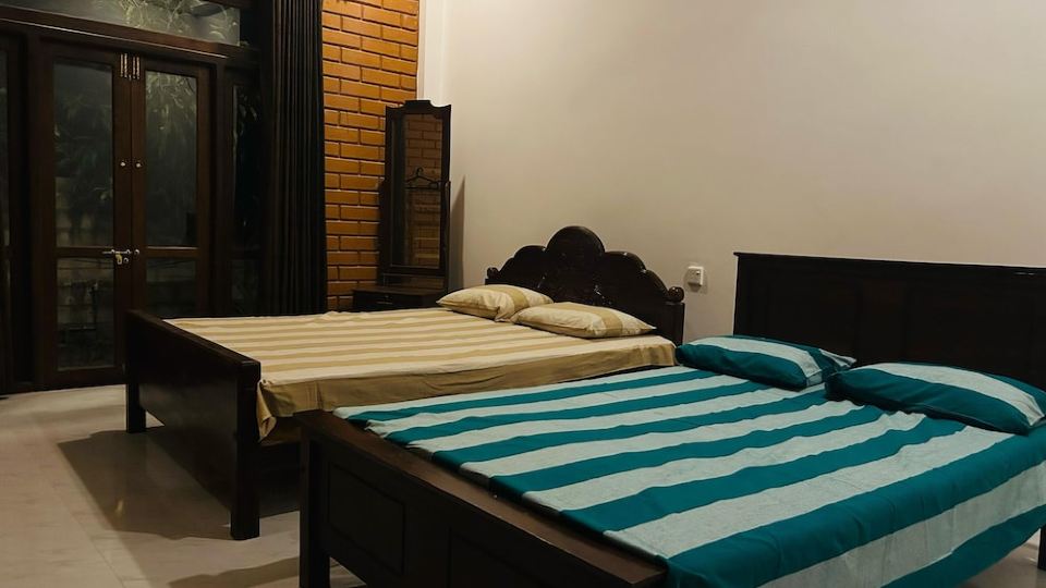 Eco Brick Transit villa AC in Katunayake