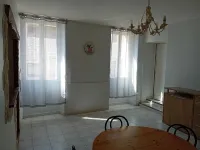 self-catering apartment for up to 6 people Hotels in Cruis