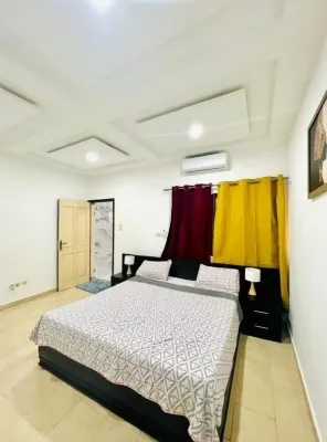 5-bedroom townhouse with pool