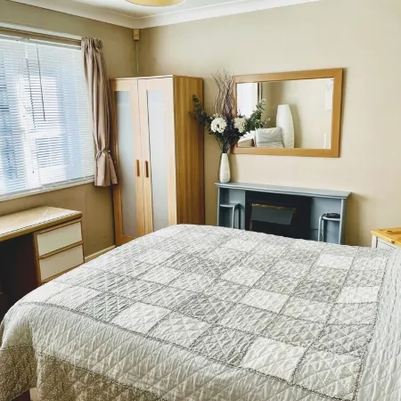 Lovely Bournemouth cottage with beautiful garden, walking distance to the beach
