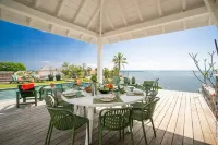 Les Frangipaniers, exceptional villa with swimming pool and direct sea access
