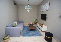 Charming Studio Oasis with Complimentary Parking in Matola Hotels in Matola