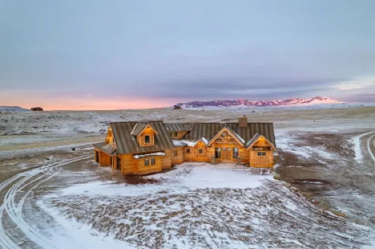 Brand New Cabin with Hot Tub on 800-acre Guest Ranch