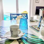 Apartment with sea-view balcony from which to admire magical sunrises. Hoteles en Castro