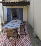 House sleeps 2 to 6 in a pretty medieval village Hotels in Saint-Gervais-sur-Mare