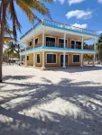 Ocean Front, Accessible, 3-bdrm Home! Hotels in Celestún