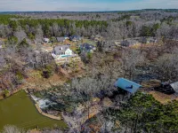 Tranquil Getaway Minutes from Auburn including Pool & backyard Waterfall Oasis