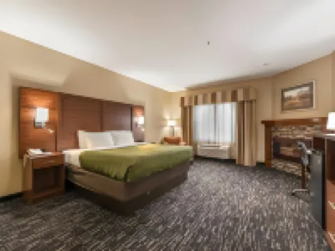 Quality Inn & Suites Hendersonville - Flat Rock Hotels in Henderson County