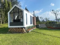 Casa del lago en Quito, Cozy Retreat close aerport Hotel di 