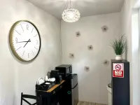 Vibrant Studio near Eastern Florida State College!