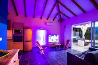 One of a kind! Superb villa, swimming pool, jacuzzi, sauna, open-air shower