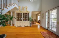 Luxury Waterfront Estate with Sunset Views, Dock, Kayaks & Paddle Board Hotels in North Sea