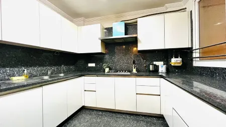 BluO 3BHK M Block Mkt - Lift, Balcony, Parking