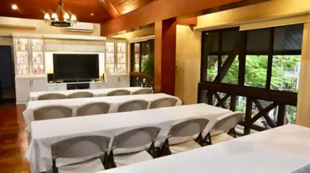 AXB Manor Tagaytay Отели рядом с достопримечательностью «Твин Лейкс Тагейтей»