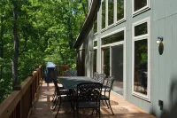 New Listing!! Huge Custom 4-bedroom Chalet in Innsbrook Resort - Pet Friendly!