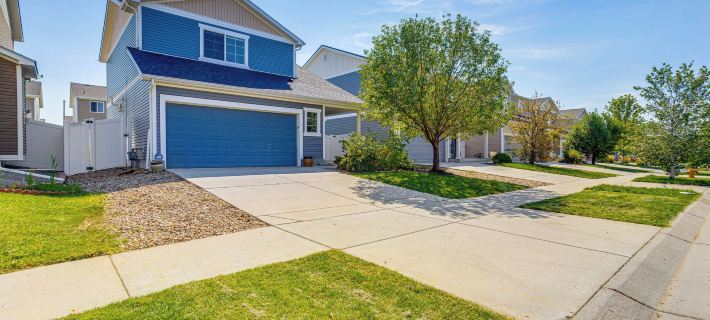 6 Mi to Dia: Denver Home w/ Fenced Yard & Fire Pit Hotels in Денвер