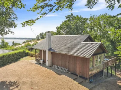 "Sighbiorn" - 150m to the Fjord Hotels near Børkop Bibliotek