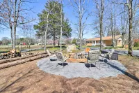 Greers Ferry Home w/ Yard, < 1 Mi to Marina! - Homestays
