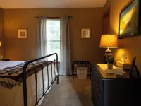 Whole House in Schroon Lake: 35 Min to Gore Mnt! Hotels in Schroon