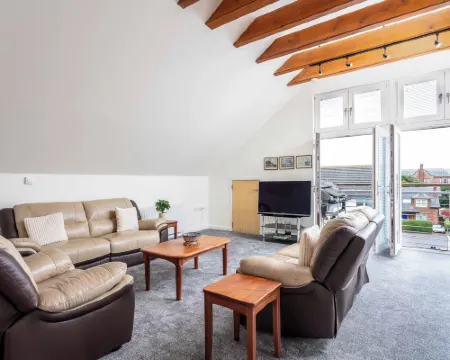 ポートランド ペントハウス - ドニーニ アパートメンツ トルーンのホテル