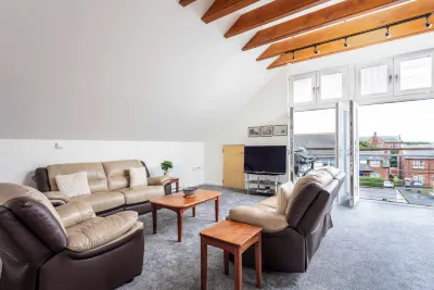 Portland Penthouse - Donnini Apartments Hotels near Troon Lochgreen Golf Course