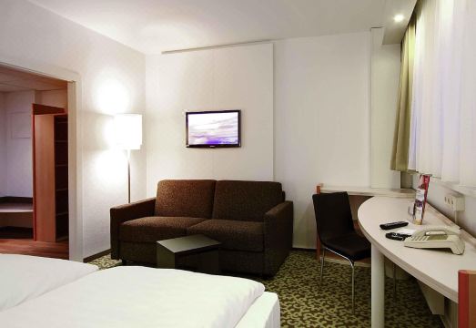 이비스 드레스덴 첸트룸