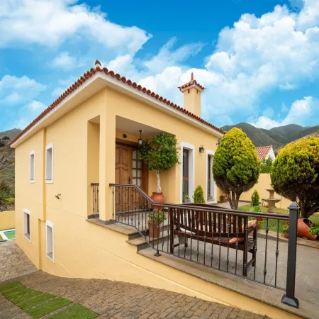Villa in Tenerife with Pool and Sea Views