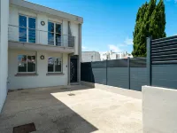 Villa in Le Grau du Roi with Stunning Sea Views -  Ferienhäuser